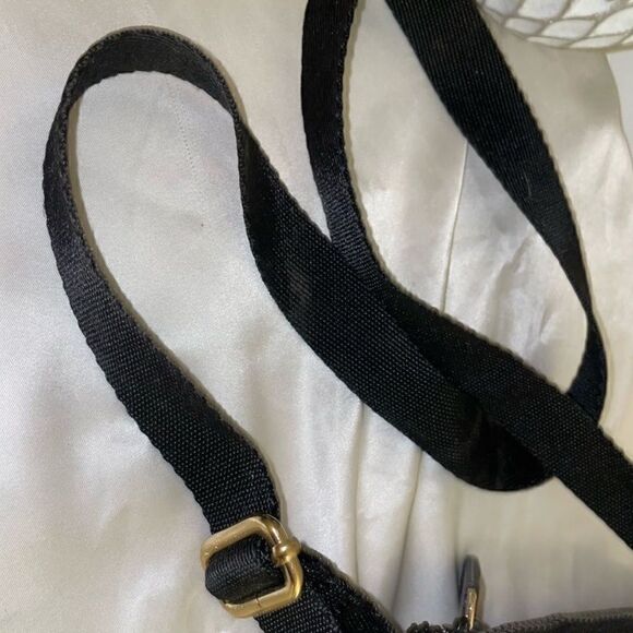 Tommy Hilfiger Black Crossbody Bag - Picture 6 of 8